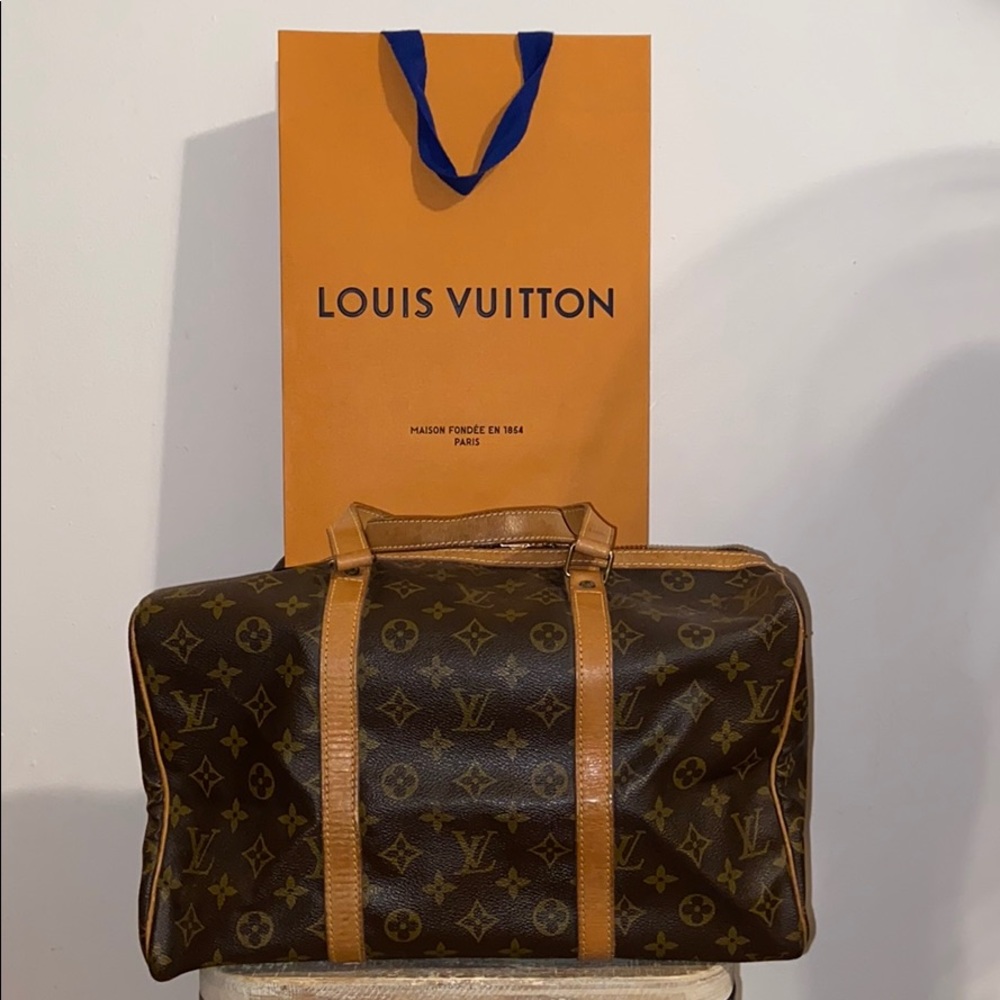 Authentic Vintage Louis Vuitton Sac Souple 35